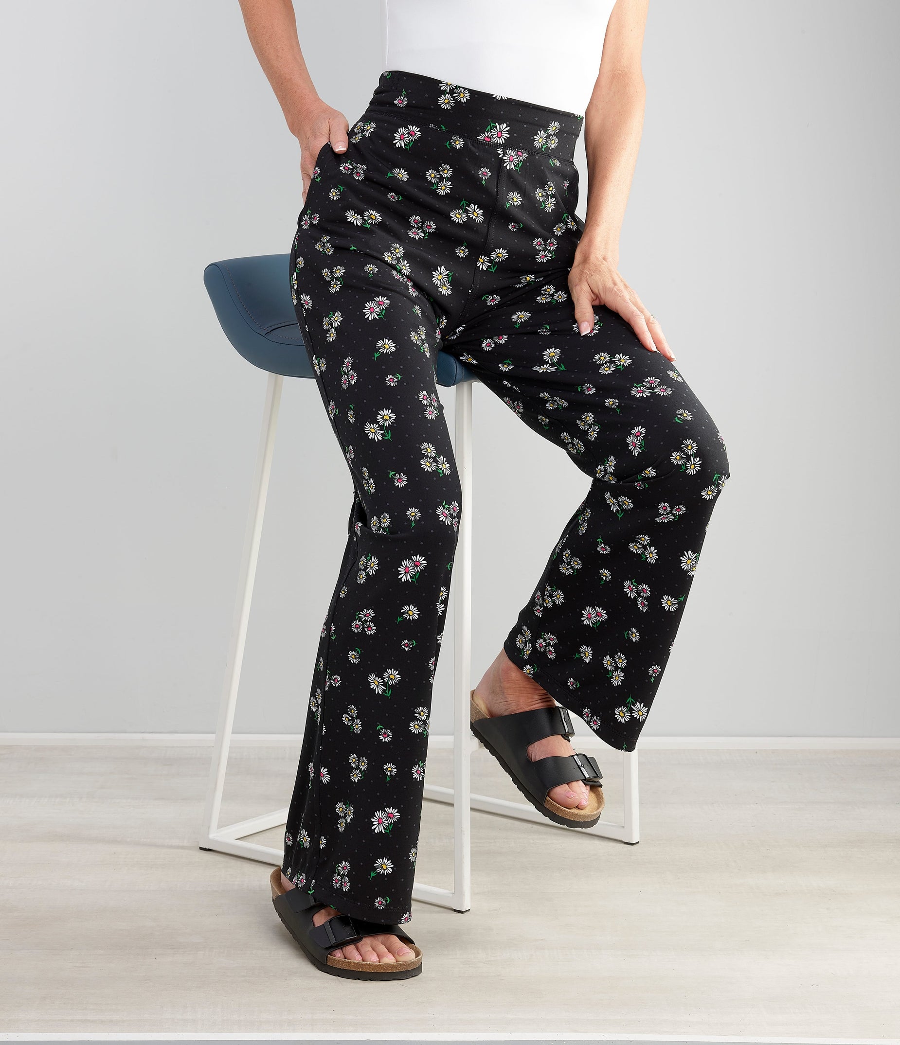 Women's Easy Grip Wide Leg Pull-On Pants