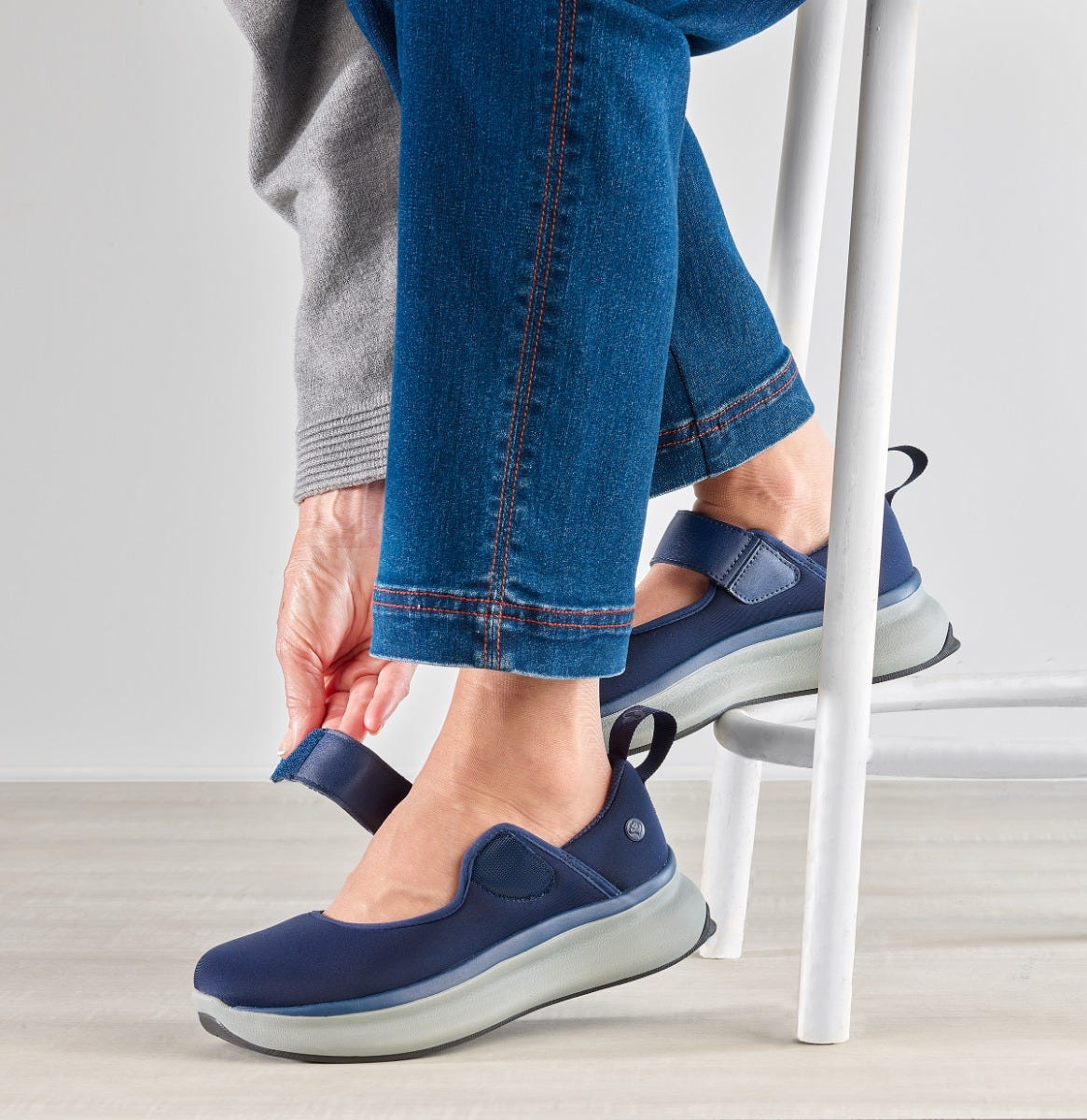 Women's Extra Wide Mary Jane Walking Shoes with Easy Touch